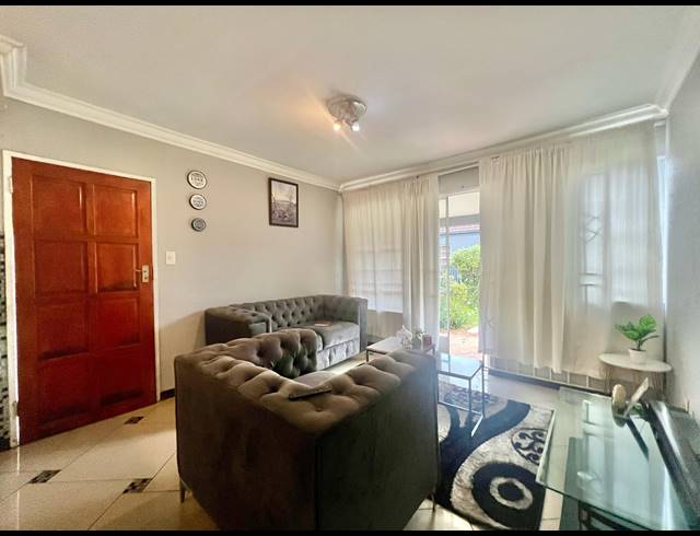 3 BEDROOM SIMPLEX FOR SALE IN LINMEYER